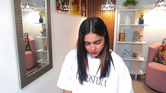 _Lucy_Grey_ Adlı Modelin Canlı XXX Sohbeti