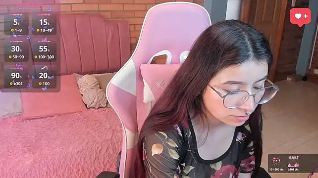 دردشة Amy_joones الجنسية المباشرة