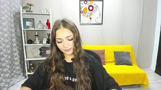 EllaClarke: онлайн-секс-чат
