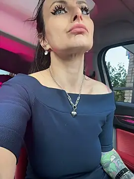 AnnaMaria-: онлайн-секс-чат