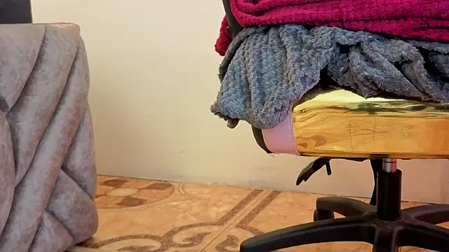 Živý XXX chat miiaboss_
