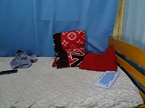 Curlsy24 – Live XXX-chat