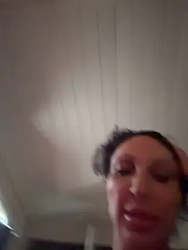 NINACOXXX Adlı Modelin Canlı XXX Sohbeti