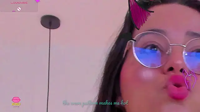 Živý XXX chat lucy_blue28