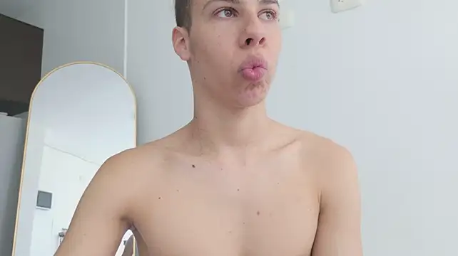 XXX chat uživo modela grey___27