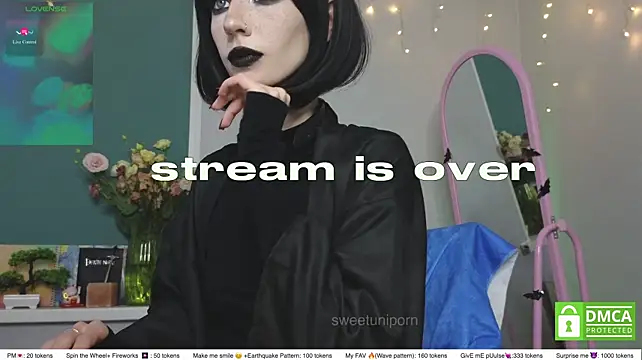 sweetuniporn's Live XXX Chat