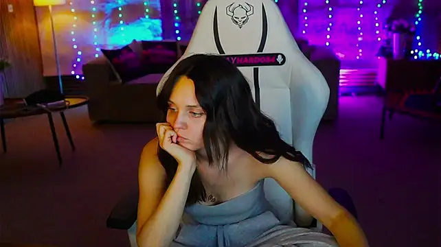 Olivia054_Sweet Adlı Modelin Canlı XXX Sohbeti