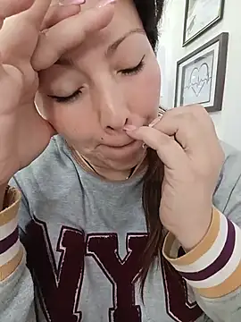 SARA_21-'s Live XXX Chat
