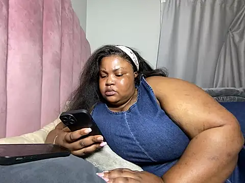 MissLola27's Live XXX Chat
