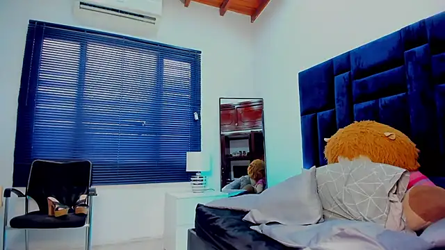 Chat +18 de nayasex_ ao vivo