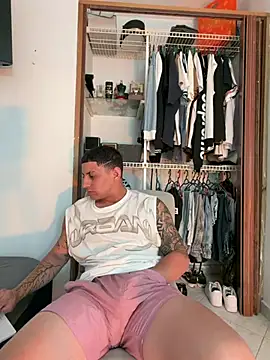 Chat +18 de GabrielX77_ ao vivo