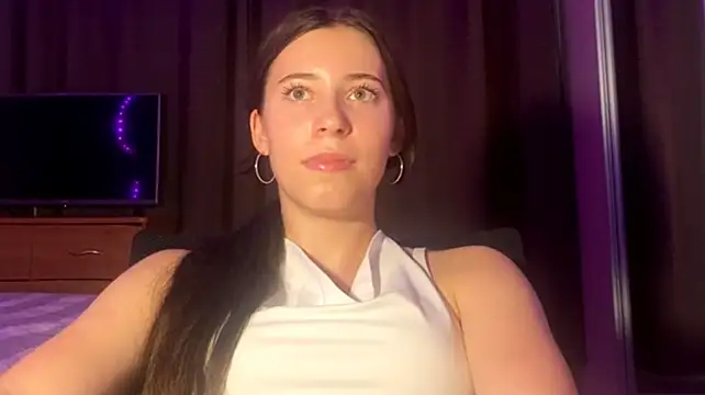 NebularLife Adlı Modelin Canlı XXX Sohbeti