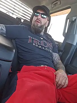 Beardedtattood's Live XXX Chat
