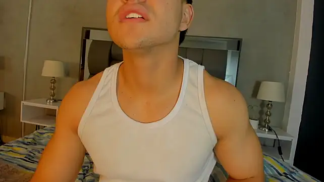 Charlie___Musk's Live XXX Chat