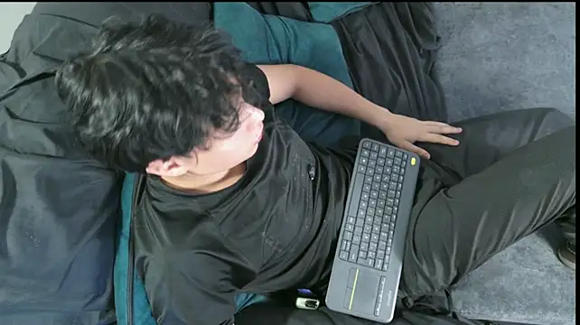 Edward_oa's Live XXX Chat