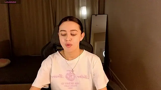 NicoleRossss Adlı Modelin Canlı XXX Sohbeti