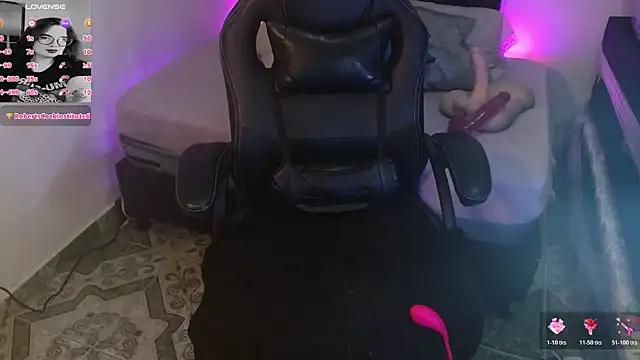 KrystalAdams: απευθείας συνομιλία ΧΧΧ
