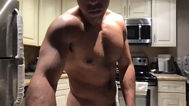Chat XXX ao vivo de BigGuyMuscle