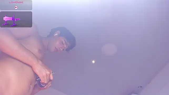 Noah_Katz Chat XXX in diretta