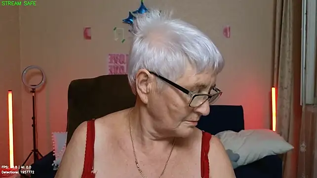 Sandra_Snowflake's Live XXX Chat