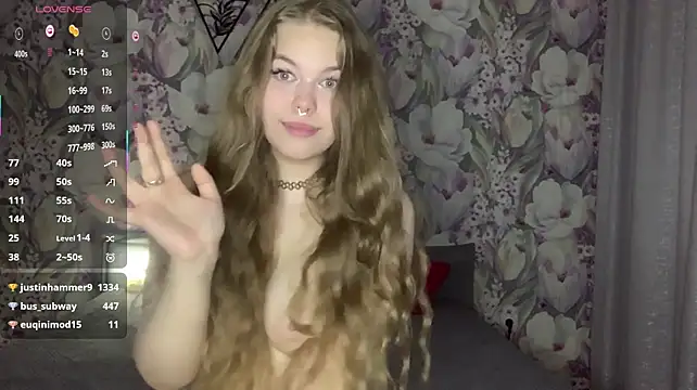 MilkyPaws Adlı Modelin Canlı XXX Sohbeti