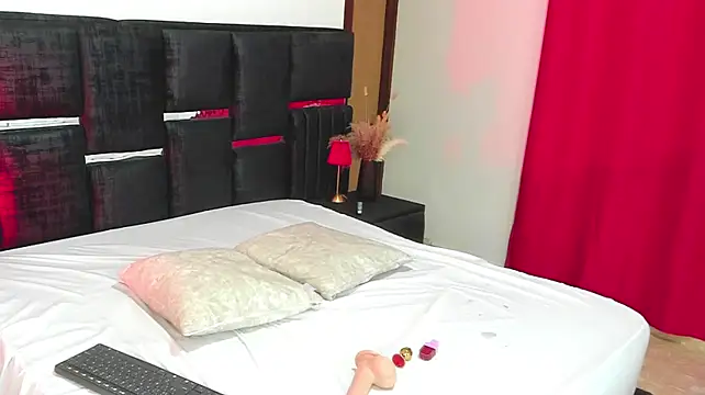 Charlotte207 XXX чат на живо