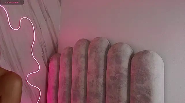 zaraquiinn Chat XXX live