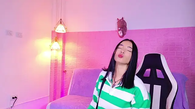 VainillaSecret's Live XXX Chat