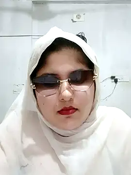 Nusrat-N Adlı Modelin Canlı XXX Sohbeti
