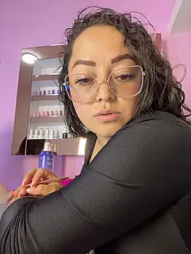 Nails_Lucia XXX чат на живо
