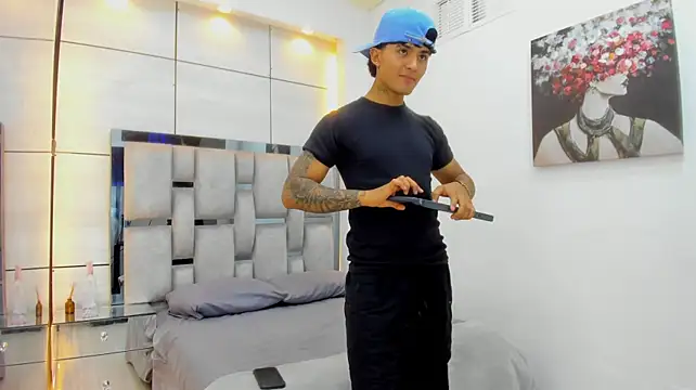Ruslan_marcel live XXX chat
