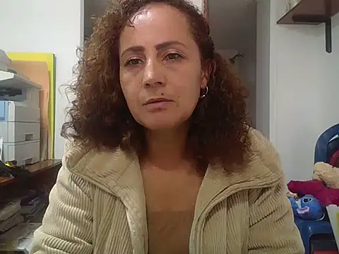 Chat +18 de Nalaa__0 ao vivo