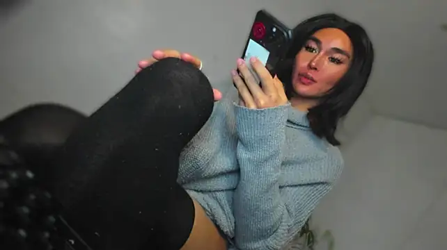 Chatroom XXX en direct de MistressNextDoor_