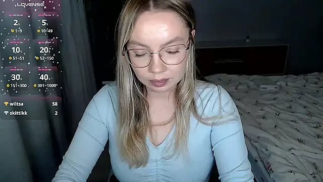 PolinaXXXXXJones 现场XXX聊天