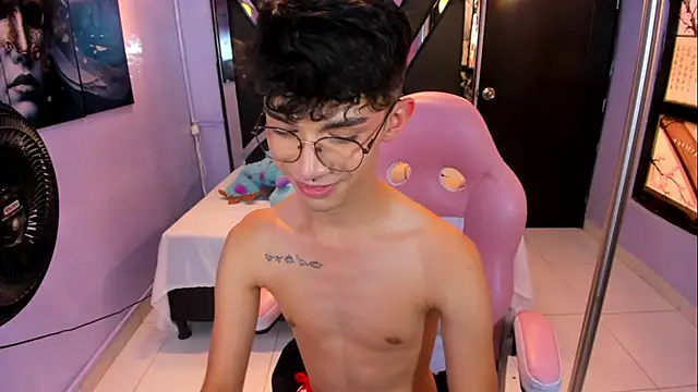 LiamHeatx – webcam-show