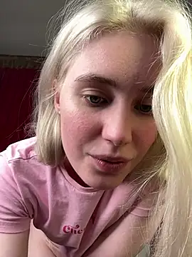 צ'אט XXX בשידור חי של LovelyMiu