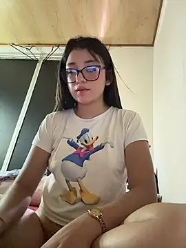 Amy_adely লাইভ XXX চ্যাট