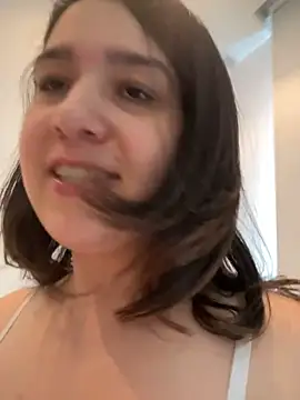 amooraaamoon Chat XXX in diretta