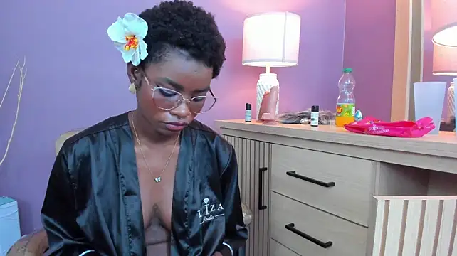 Chat +18 de amber-hill ao vivo