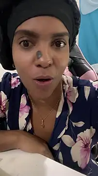 Chat +18 de SADIRA_7 ao vivo