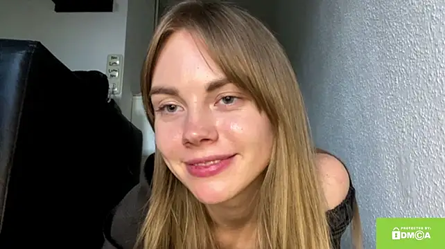 SunnyStrike Live XXX-Chat