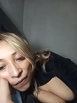 Chatroom XXX en direct de alexiajames_13