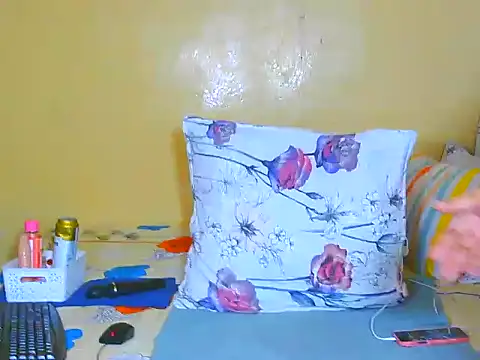 Suzzy_Q Adlı Modelin Canlı XXX Sohbeti