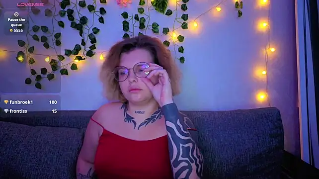 Chat +18 de EvaLur ao vivo