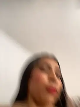 Rosa_25x's Live Chat Room