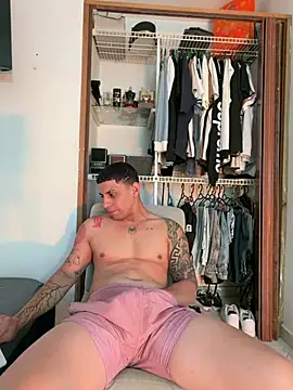 GabrielX77_ élő XXX-chatje