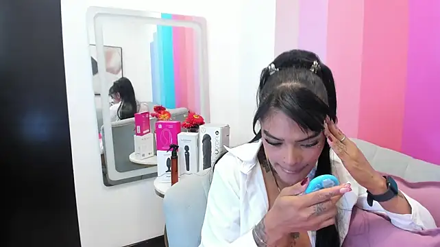 EmmaEbony_'s Live XXX Chat