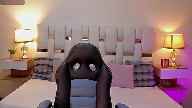 Miss_isaa_X Live XXX-Chat