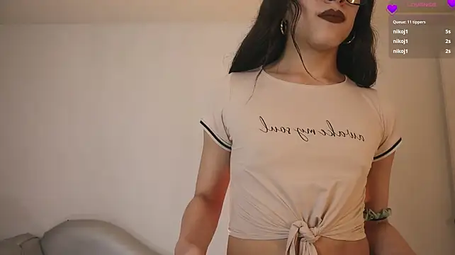 Chat XXX en directo de Velvet_Raze