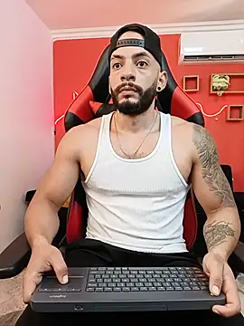 Mike_savage3 élő XXX-chatje